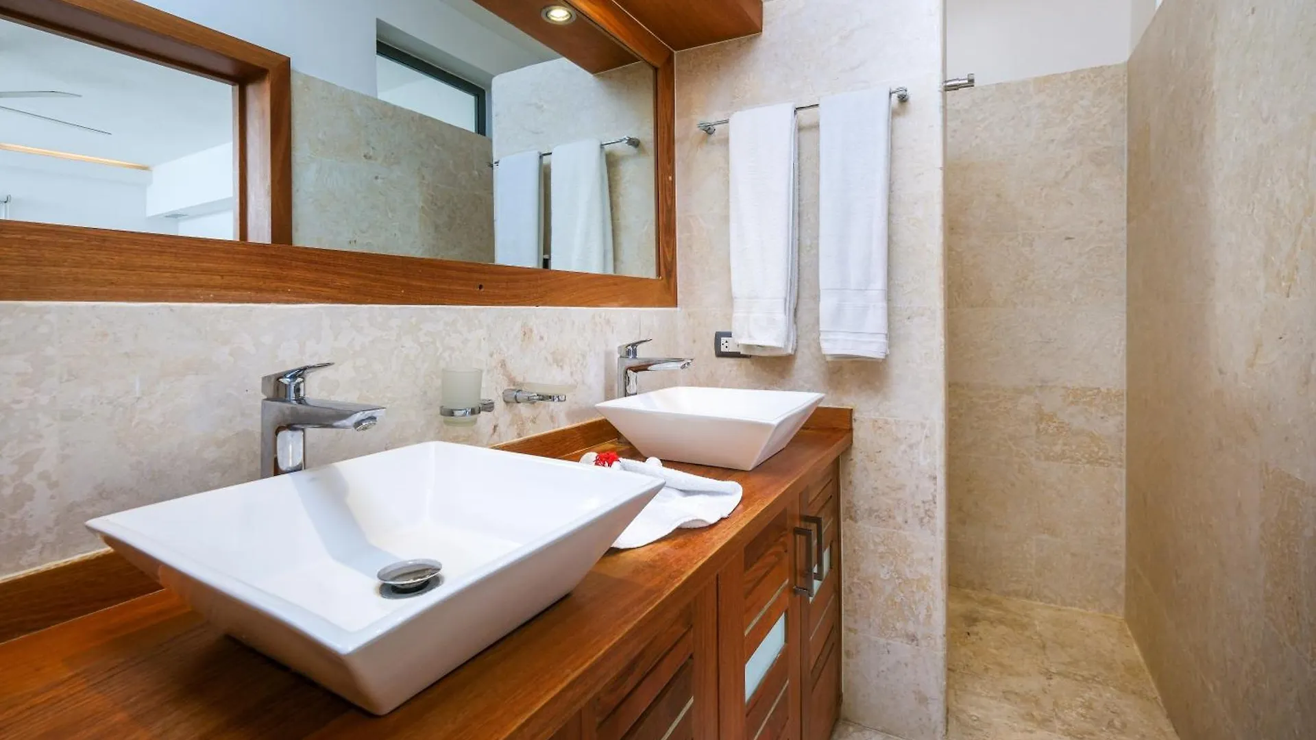 Aligio Aparthotel, Beachfront, Las Terrenas Apartment